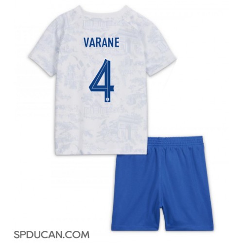 Dječji Nogometni Dres Francuska Raphael Varane #4 Gostujuci SP 2022 Kratak Rukav (+ Kratke hlače)